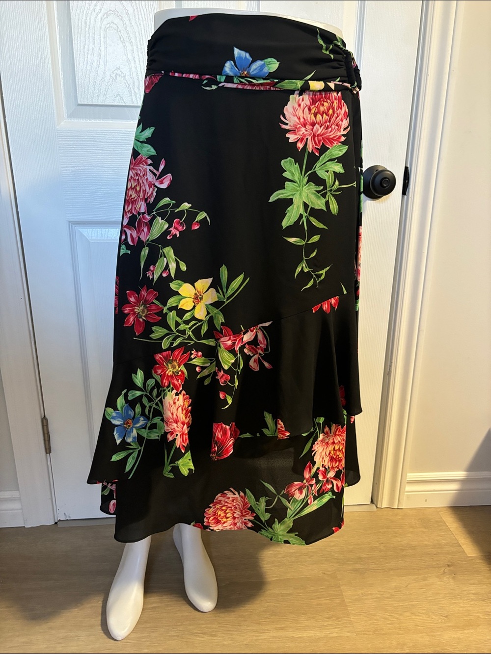 JOSEPH RIBKOFF floral skirt